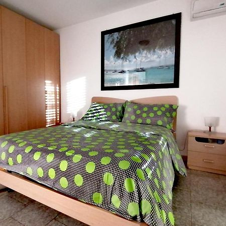 Affitti Brevi- Mediterraneo Crotone Exterior foto
